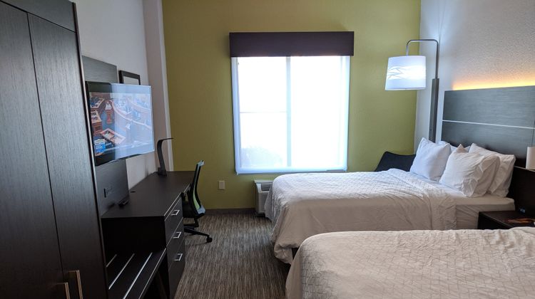 Holiday Inn Express Hotel & Suites Room