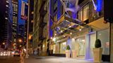 Holiday Inn Express NYC Wall Street Exterior
