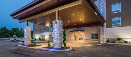 Holiday Inn Express & Suites South Bend Exterior