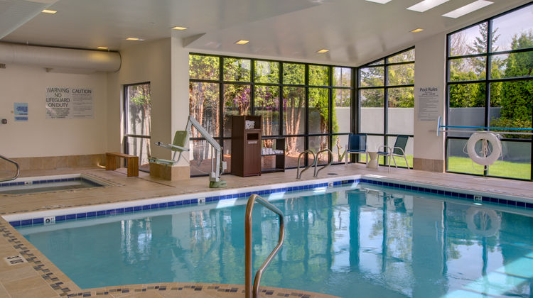 Holiday Inn Express Pool