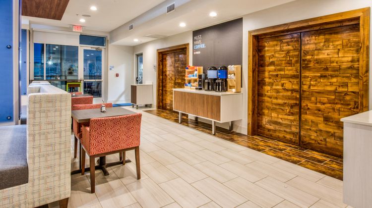 Holiday Inn Express & Suites Dallas NW Restaurant