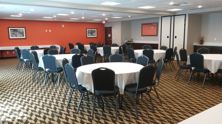 Holiday Inn Express & Suites Ballroom