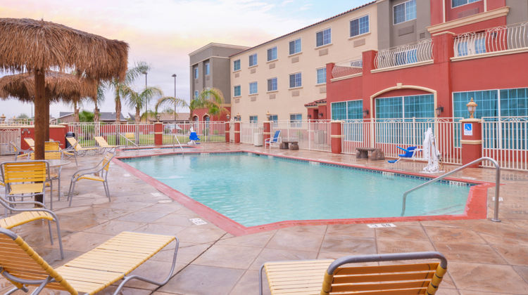 Holiday Inn Express & Suites Pool