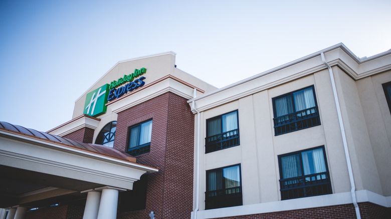 <b>Holiday Inn Express & Suites Morton Exterior</b>. Images powered by <a href="https://www.leonardoworldwide.com/" title="Leonardo Worldwide" target="_blank">Leonardo</a>.