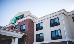 Holiday Inn Express & Suites Morton