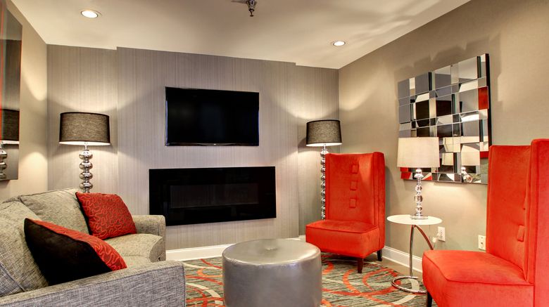 <b>Holiday Inn Express Lobby</b>. Images powered by <a href="https://www.leonardoworldwide.com/" title="Leonardo Worldwide" target="_blank">Leonardo</a>.