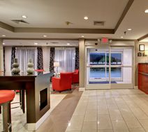 Holiday Inn Express Exterior