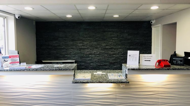 Red Carpet Inn Lobby