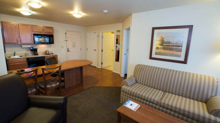 Candlewood Suites Springfield Room