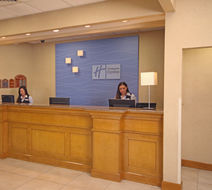 Holiday Inn Express & Suites Juarez Lobby