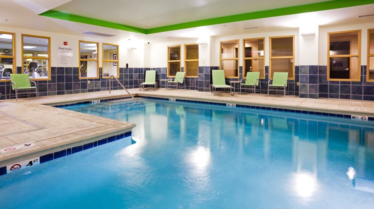Holiday Inn Express Hotel & Suites Pool