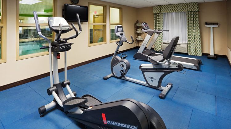 Holiday Inn Express Hotel & Suites Health Club