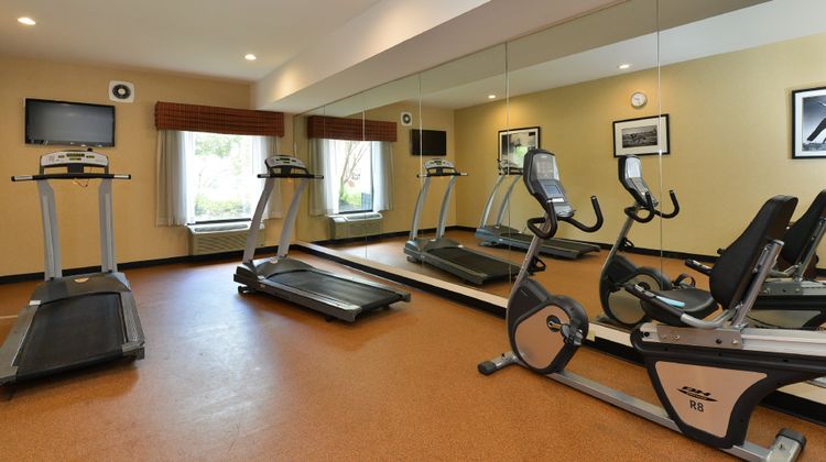 Holiday Inn Express Hotel & Suites Health Club