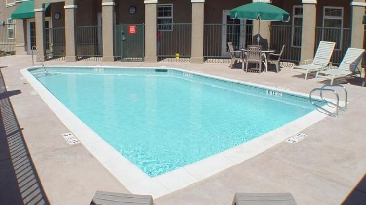 Holiday Inn Express Pool
