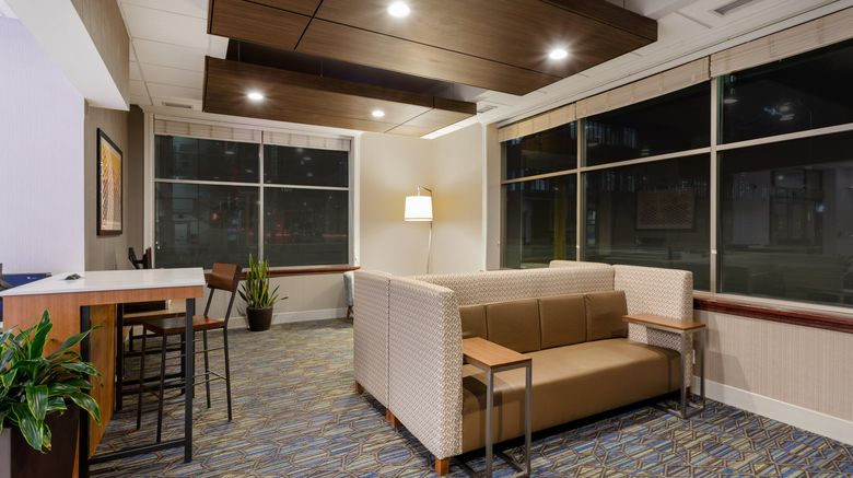 <b>Holiday Inn Express & Suites Downtown Lobby</b>. Images powered by <a href="https://www.leonardoworldwide.com/" title="Leonardo Worldwide" target="_blank">Leonardo</a>.
