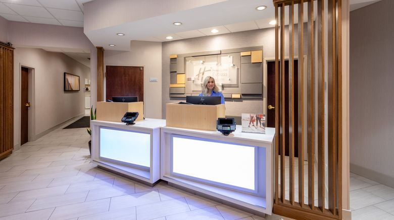 <b>Holiday Inn Express & Suites Downtown Lobby</b>. Images powered by <a href="https://www.leonardoworldwide.com/" title="Leonardo Worldwide" target="_blank">Leonardo</a>.