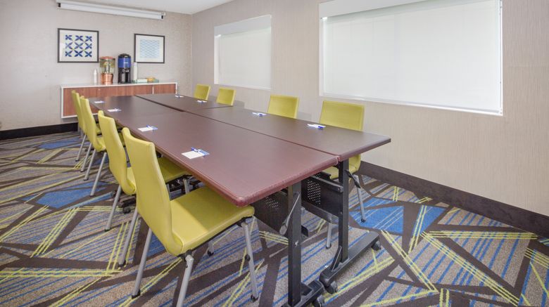 <b>Holiday Inn Express Meeting</b>. Images powered by <a href="https://www.leonardoworldwide.com/" title="Leonardo Worldwide" target="_blank">Leonardo</a>.