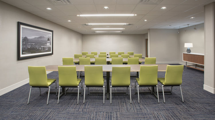 Holiday Inn Express & Suites Tonawanda Meeting