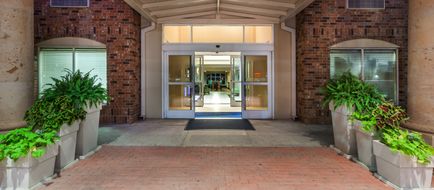 Holiday Inn Express & Suites Eagle Pass Exterior