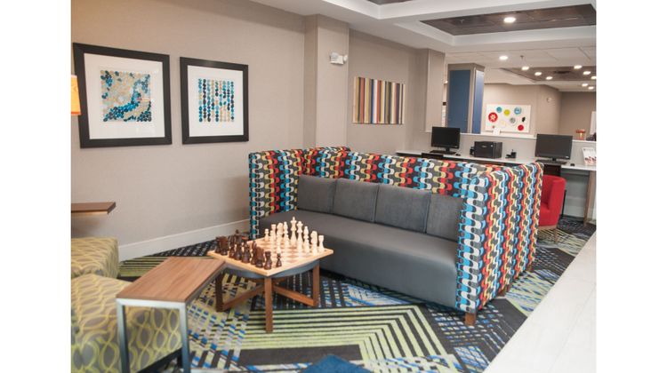 Holiday Inn Express Lobby