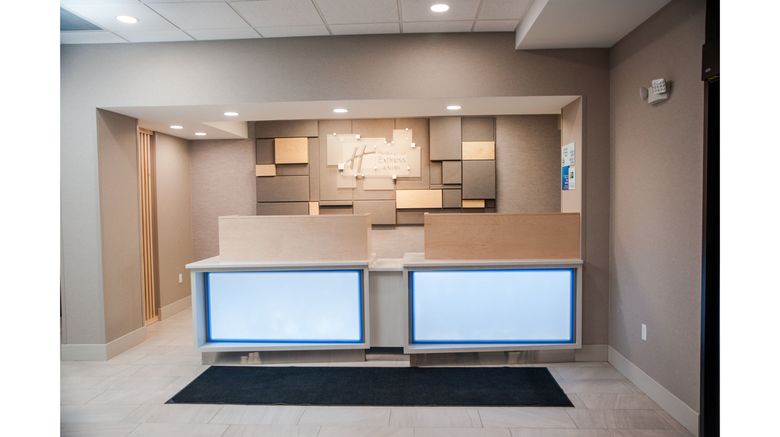 <b>Holiday Inn Express Lobby</b>. Images powered by <a href="https://www.leonardoworldwide.com/" title="Leonardo Worldwide" target="_blank">Leonardo</a>.