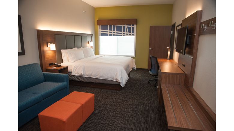 <b>Holiday Inn Express Suite</b>. Images powered by <a href="https://www.leonardoworldwide.com/" title="Leonardo Worldwide" target="_blank">Leonardo</a>.