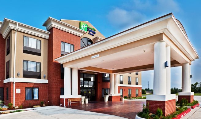 Holiday Inn Express Hotel & Suites Exterior