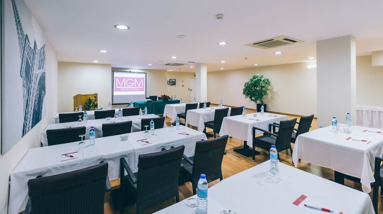 Hotel Raga Meeting