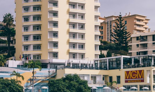 Hotel Raga Exterior