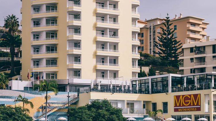 Hotel Raga Exterior