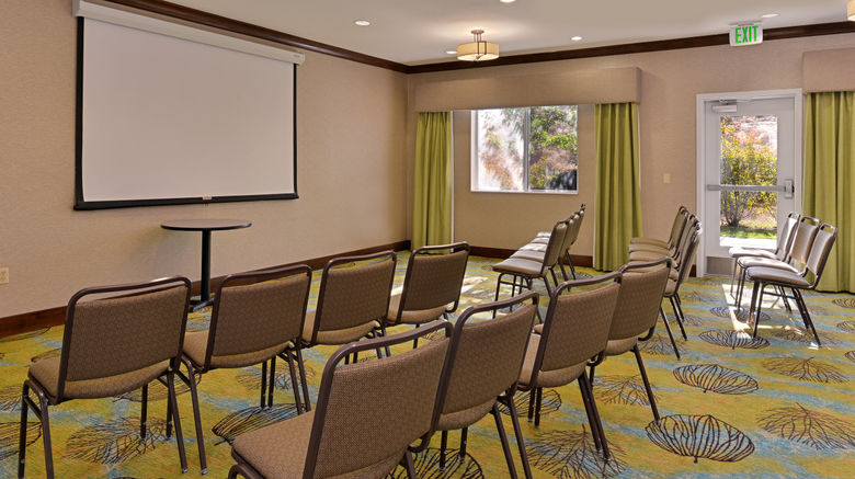 <b>Holiday Inn Express Hotel & Suites Meeting</b>. Images powered by <a href="https://www.leonardoworldwide.com/" title="Leonardo Worldwide" target="_blank">Leonardo</a>.