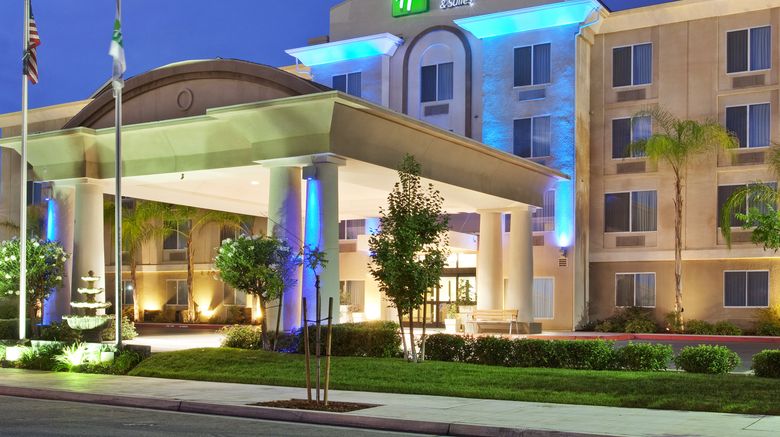 <b>Holiday Inn Express Hotel & Suites Exterior</b>. Images powered by <a href="https://www.leonardoworldwide.com/" title="Leonardo Worldwide" target="_blank">Leonardo</a>.
