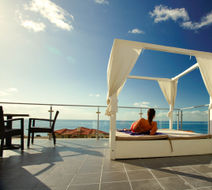Hotel Raga Exterior