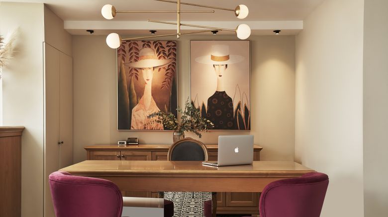 <b>Legacy Gastro Suites Lobby</b>. Images powered by <a href="https://www.leonardoworldwide.com/" title="Leonardo Worldwide" target="_blank">Leonardo</a>.