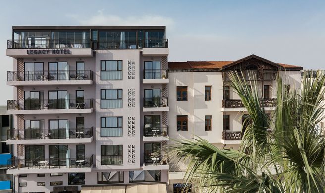 Legacy Gastro Suites Exterior
