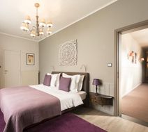 Klokkenhof Hotel Room