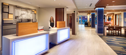 Holiday Inn Express & Suites Terrace Exterior