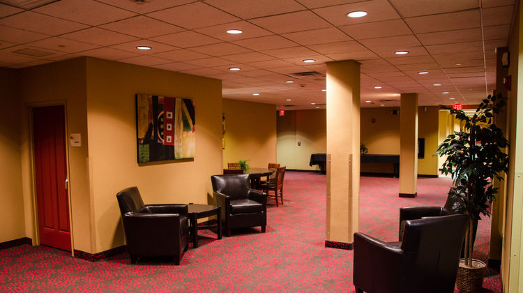 Holiday Inn Pewaukee Meeting