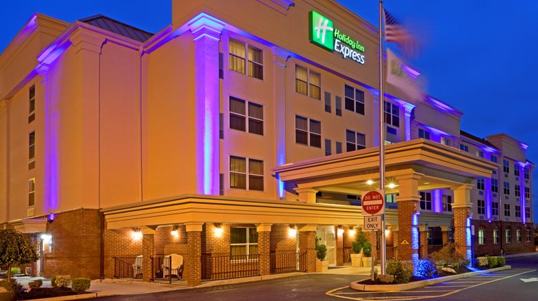 <b>Holiday Inn Express & Suites Woodbridge Exterior</b>. Images powered by <a href="https://www.leonardoworldwide.com/" title="Leonardo Worldwide" target="_blank">Leonardo</a>.