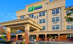 Holiday Inn Express & Suites Woodbridge