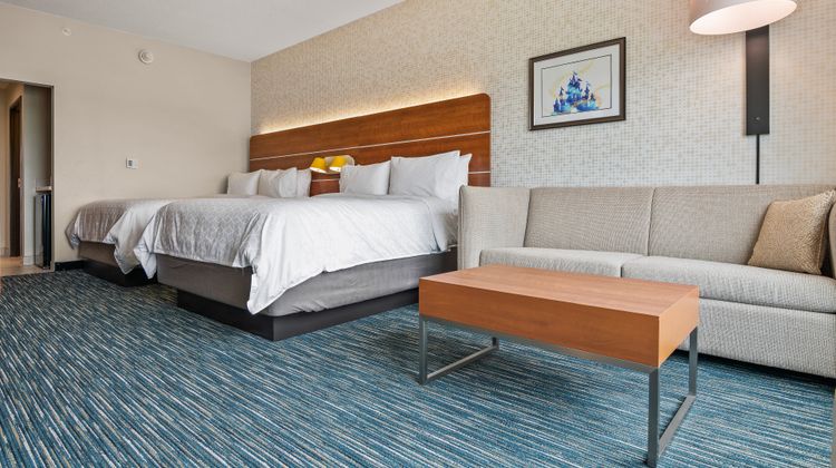 Holiday Inn Express & Suites LBV Area Suite