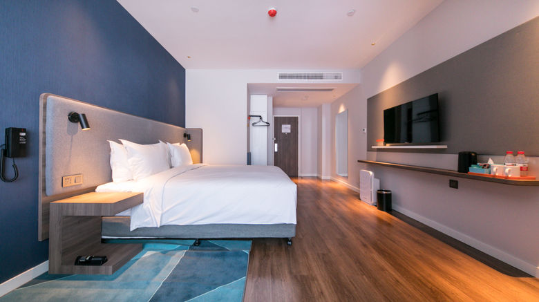<b>Holiday Inn Express Shanghai Tangzhen Room</b>. Images powered by <a href="https://www.leonardoworldwide.com/" title="Leonardo Worldwide" target="_blank">Leonardo</a>.