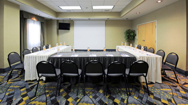 Holiday Inn Express Hotel & Suites Meeting