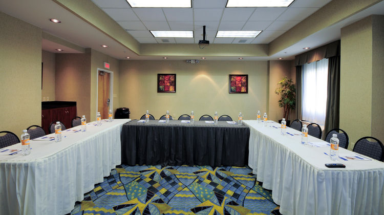 Holiday Inn Express Hotel & Suites Spa