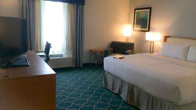 Holiday Inn Express West Ocean City Room