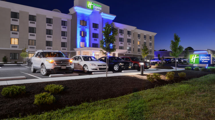 Holiday Inn Express West Ocean City Exterior