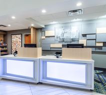 Holiday Inn Express & Suites Cedar Falls Lobby