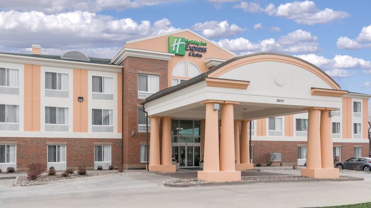 Holiday Inn Express Exterior