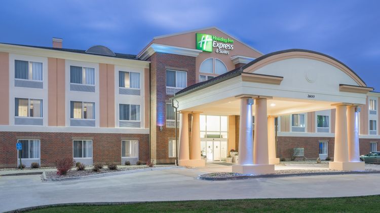 Holiday Inn Express Exterior