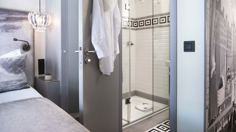 Hotel Monsieur Room